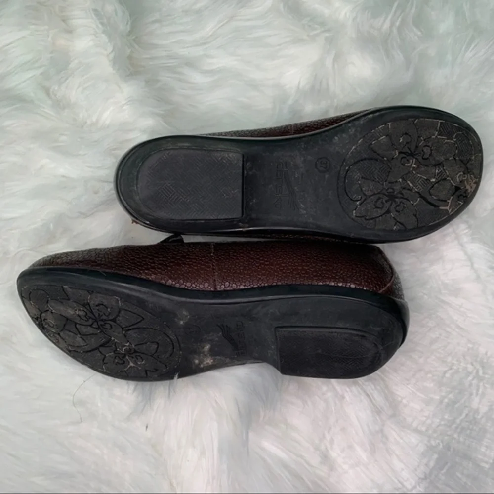 Dansko‎ Brown Cobblestone Olivia Leather Loafer